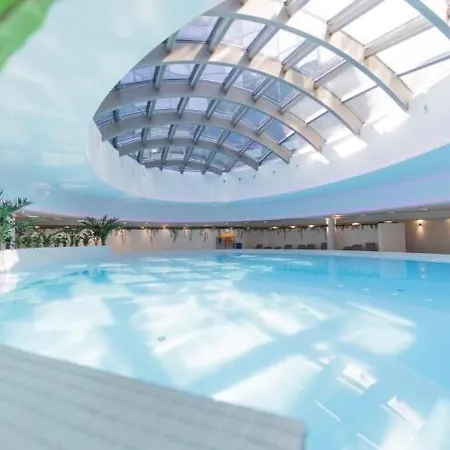 Hanza Tower Luxury - 24 Sauna & Jacuzii & Pool Appartamento