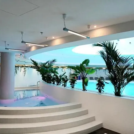 Hanza Tower Luxury - 24 Sauna & Jacuzii & Pool Appartamento *