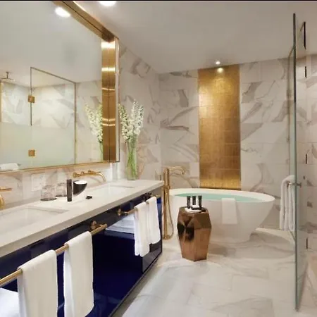 Appartamento Hanza Tower Luxury - 24 Sauna & Jacuzii & Pool