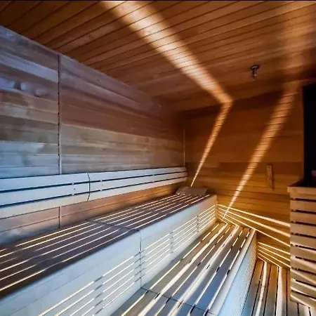 Appartamento Hanza Tower Luxury - 24 Sauna & Jacuzii & Pool *