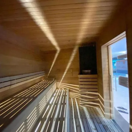Hanza Tower Luxury - 24 Sauna & Jacuzii & Pool Appartamento *